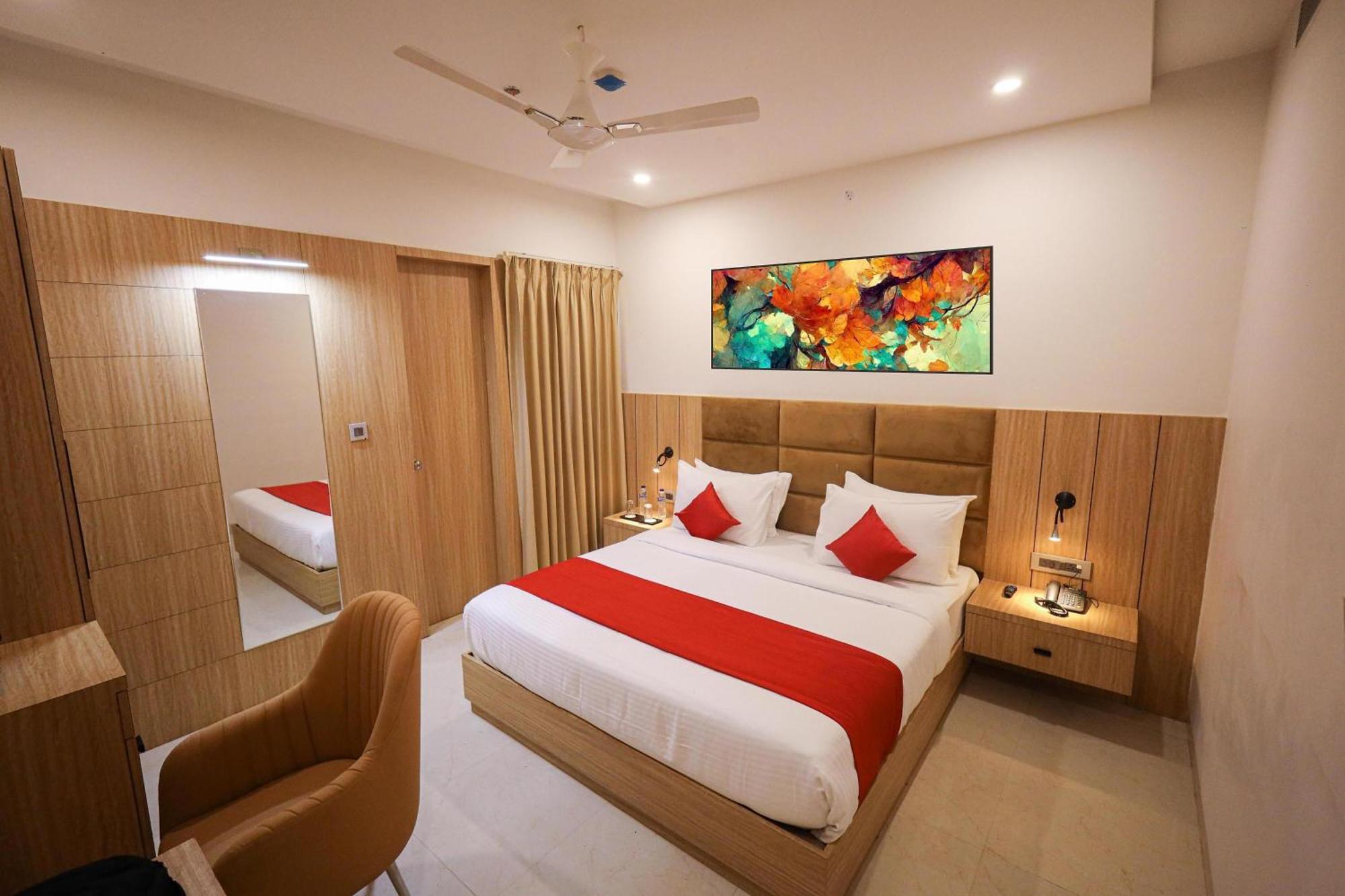 The Royal Legacy Hotel Lucknow Exterior photo