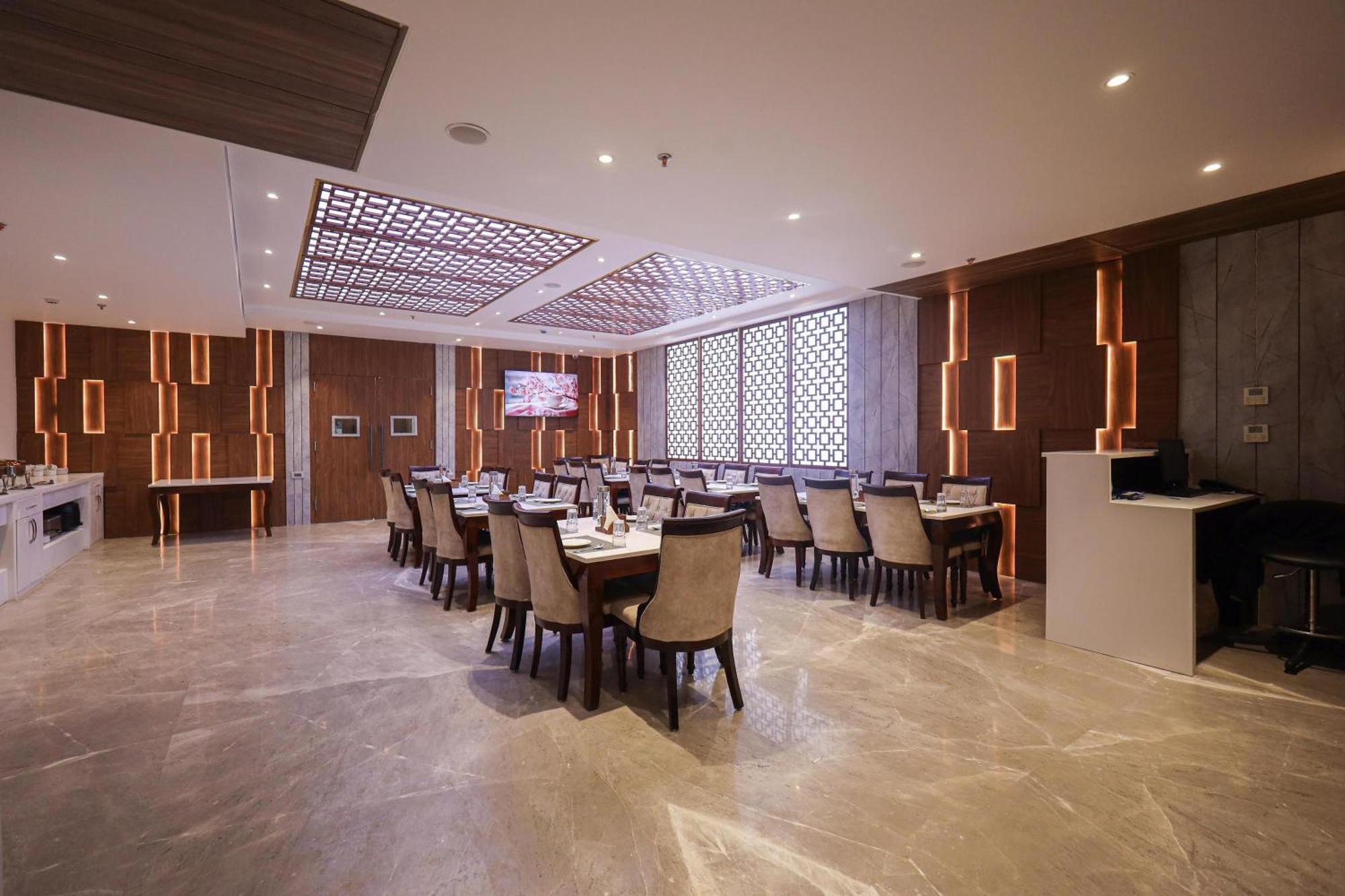 The Royal Legacy Hotel Lucknow Exterior photo