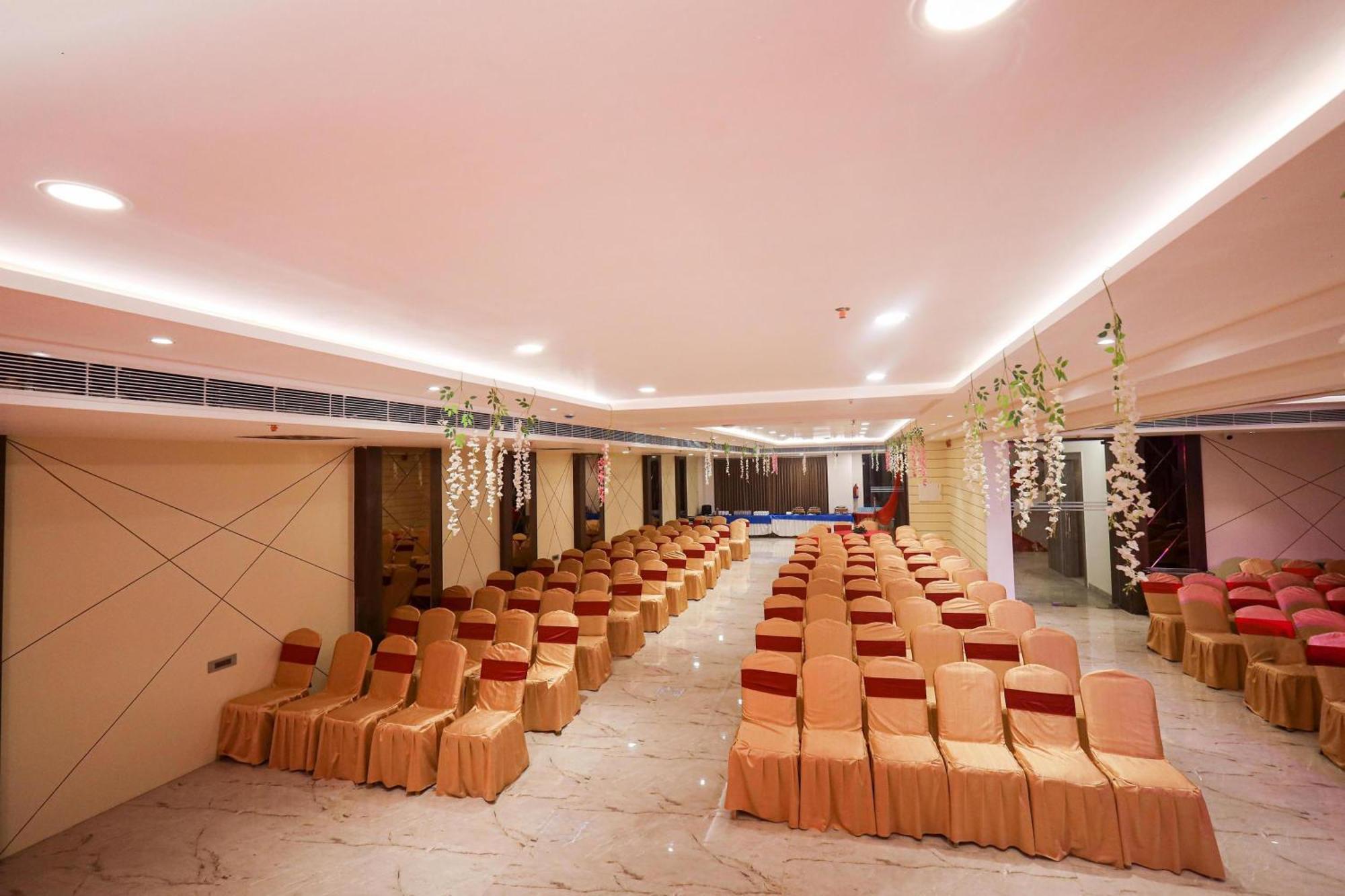 The Royal Legacy Hotel Lucknow Exterior photo