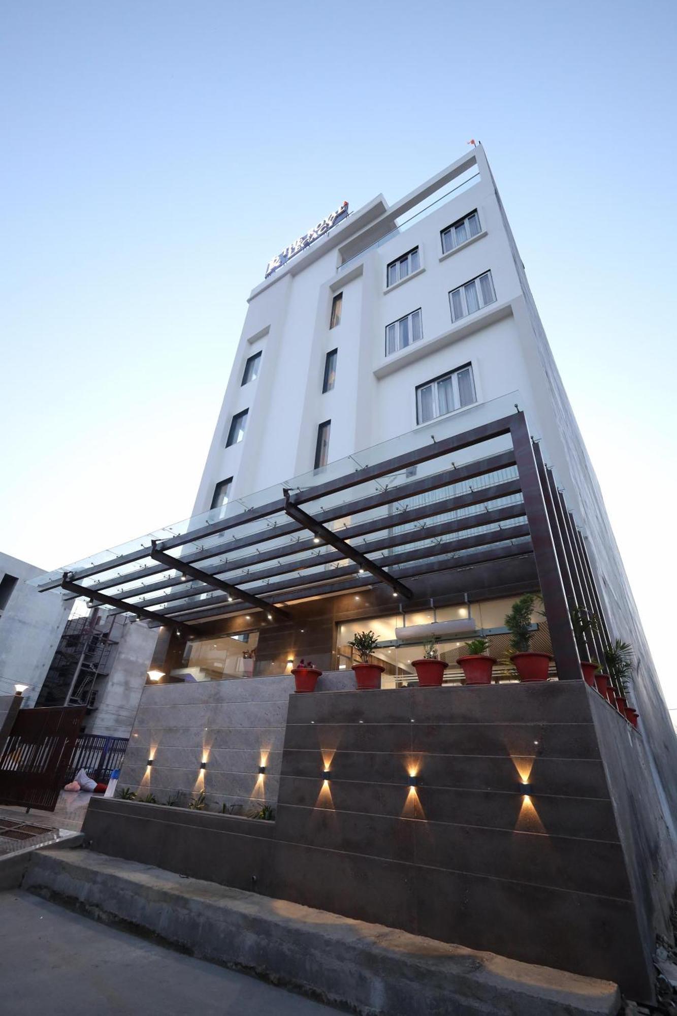 The Royal Legacy Hotel Lucknow Exterior photo