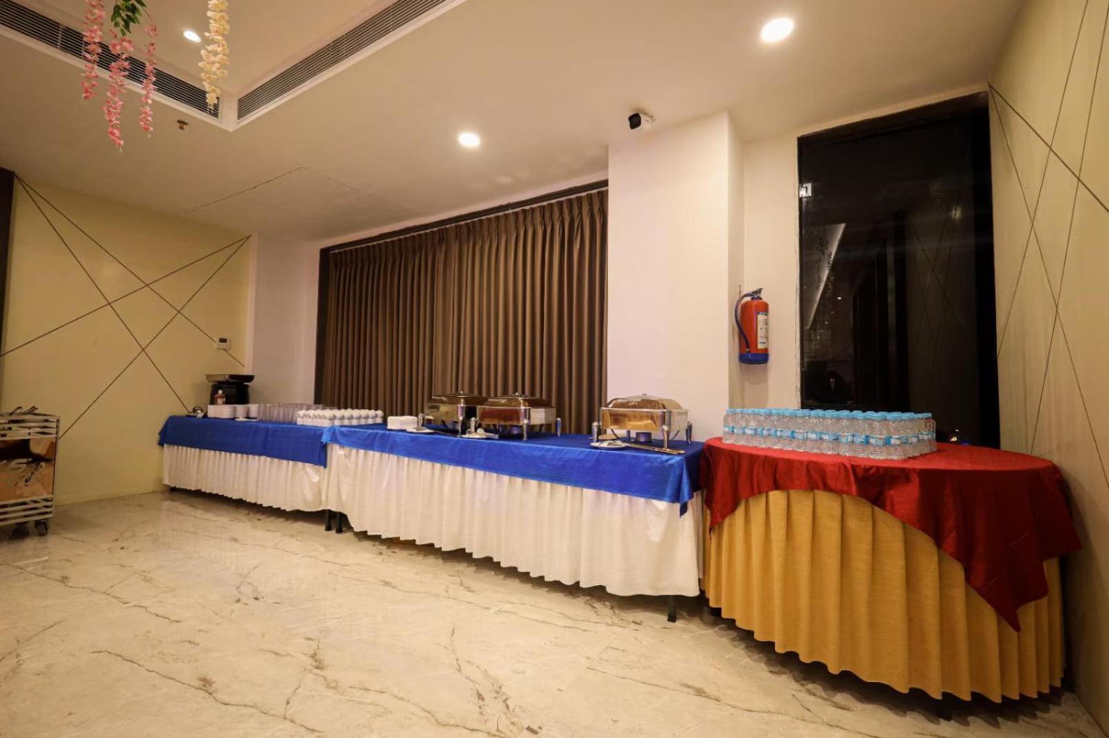 The Royal Legacy Hotel Lucknow Exterior photo