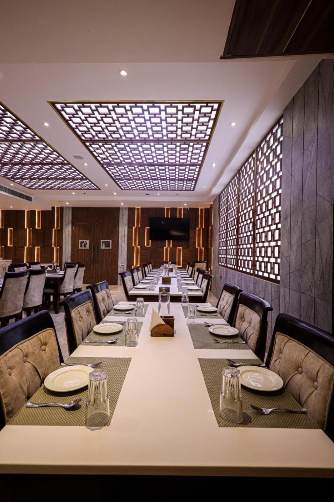 The Royal Legacy Hotel Lucknow Exterior photo