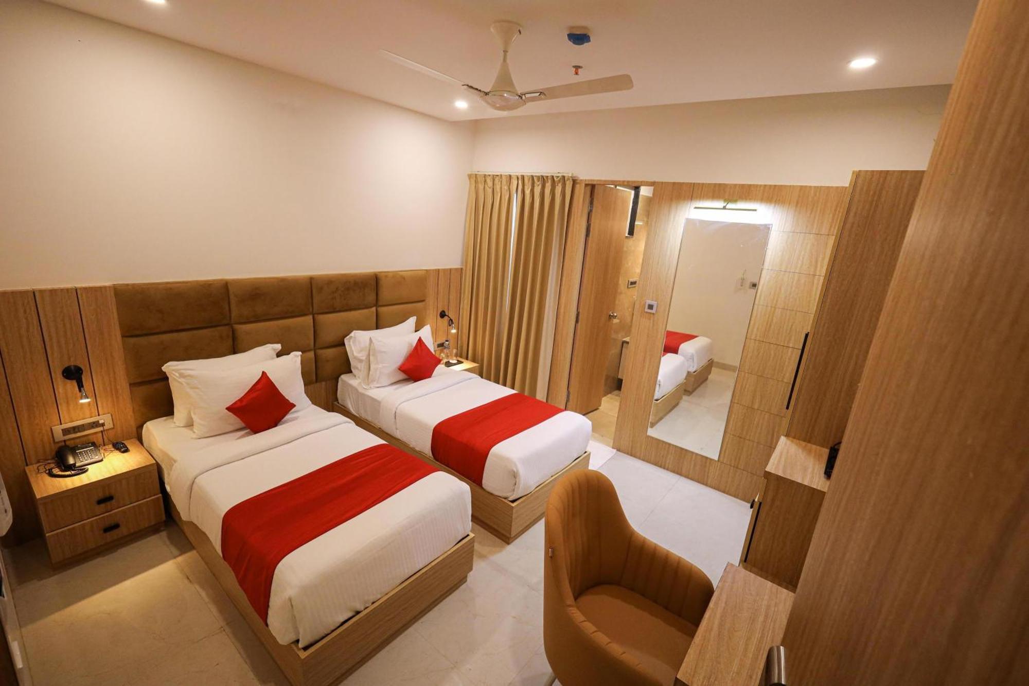 The Royal Legacy Hotel Lucknow Exterior photo