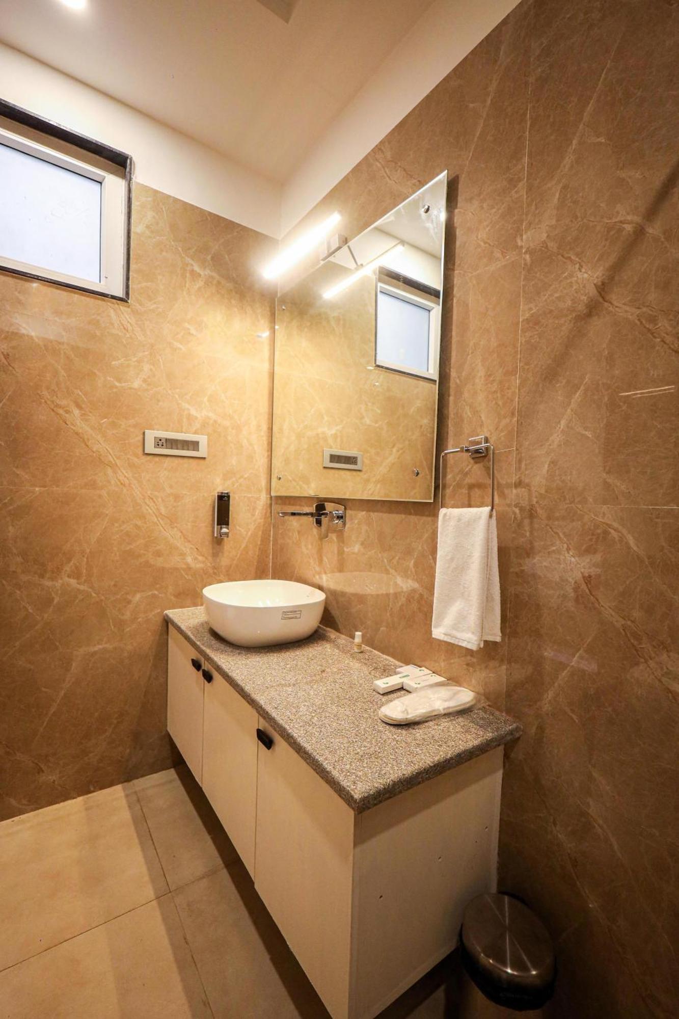 The Royal Legacy Hotel Lucknow Exterior photo